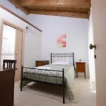 La Dimora Di Federico Han/Misafirhane