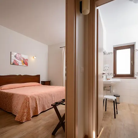 Мини-отель La Dimora Di Federico Castel Lagopesole