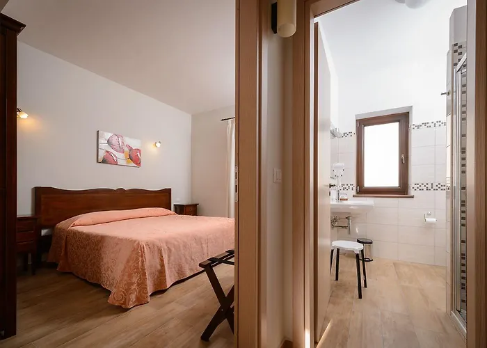 Мини-отель La Dimora Di Federico Castel Lagopesole