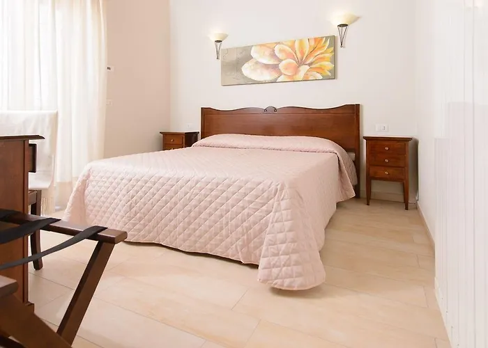 Мини-отель La Dimora Di Federico 2*