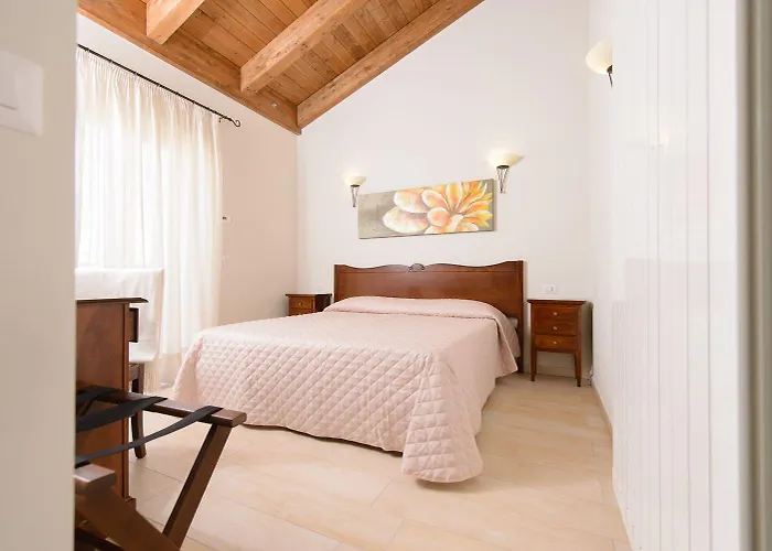 Мини-отель La Dimora Di Federico Castel Lagopesole